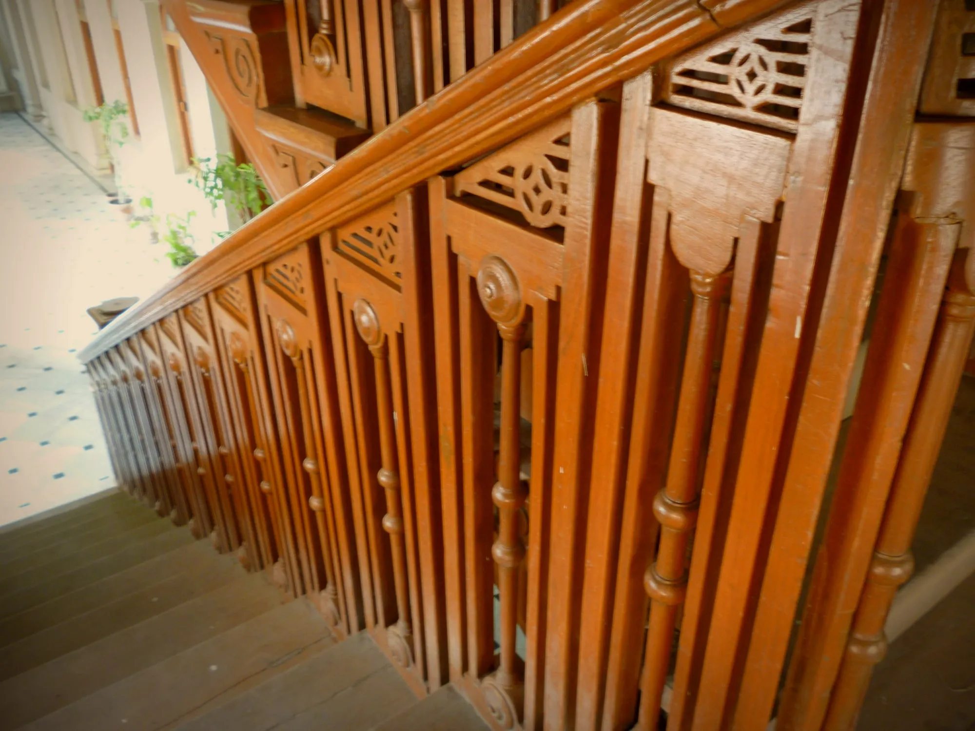 Escalier en chêne massif, Pontarlier, photo 2 sur 3